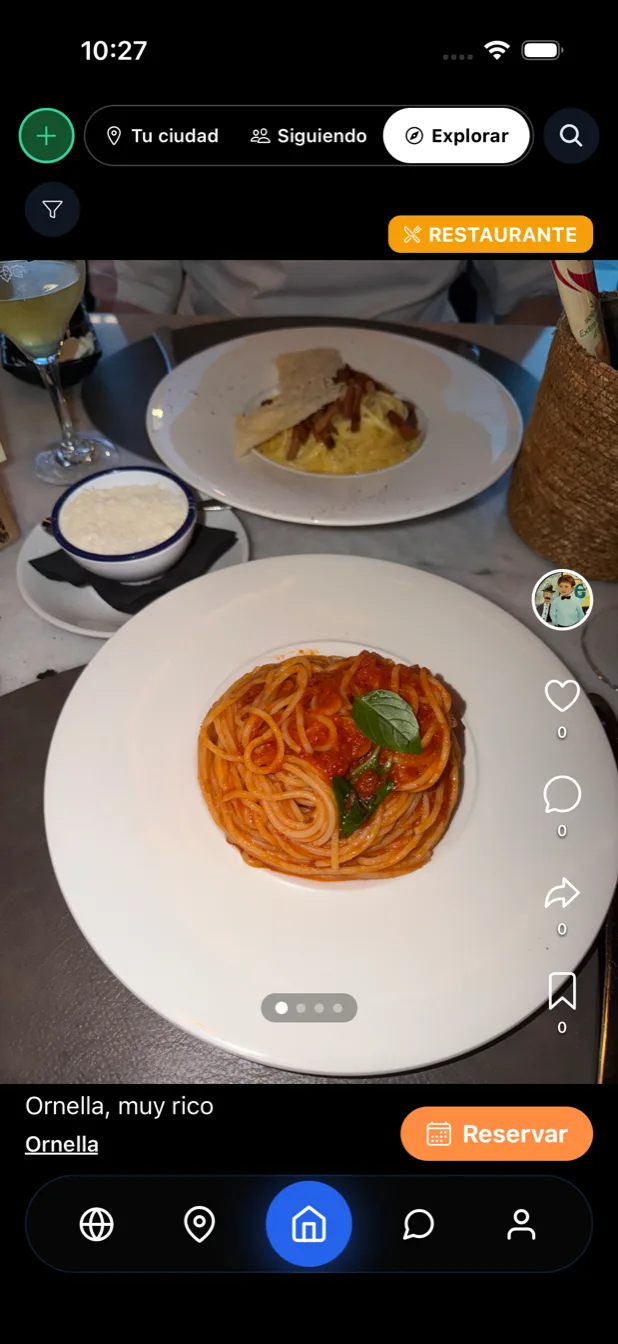 Interfaz de la app Xplore mostrando un plan de viaje